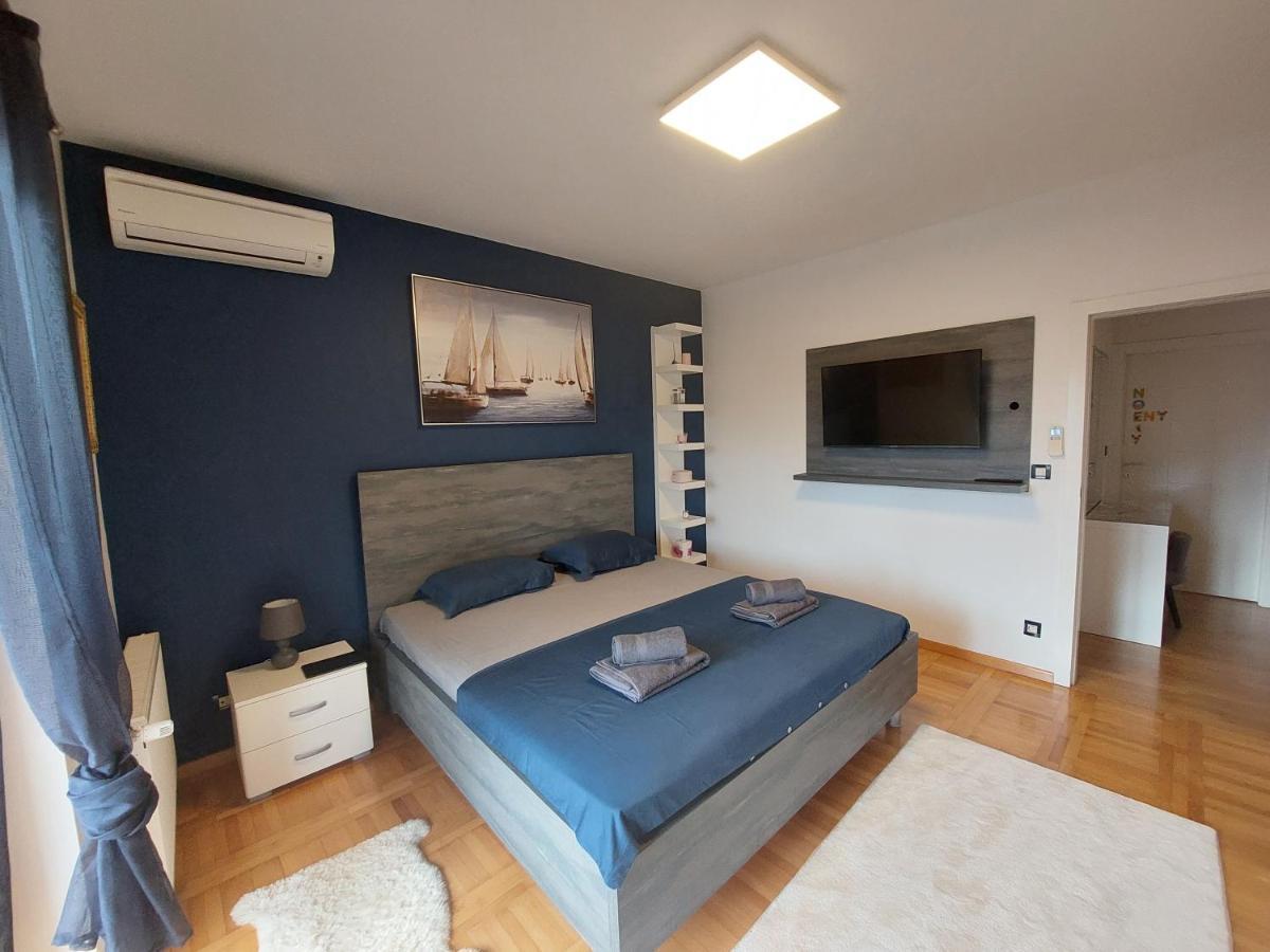 Sunny Sea Apartment *